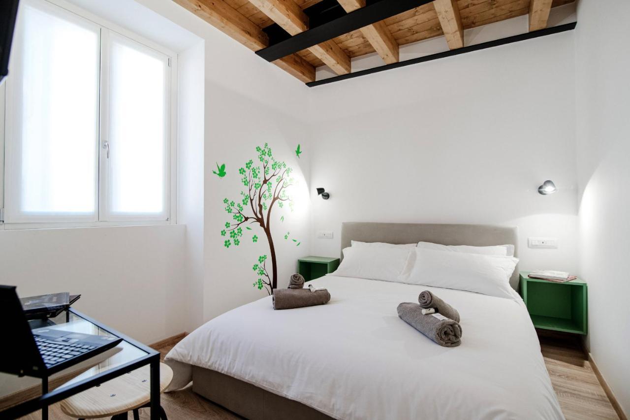 Spazio 77 - The House Of Travelers Como Exterior foto